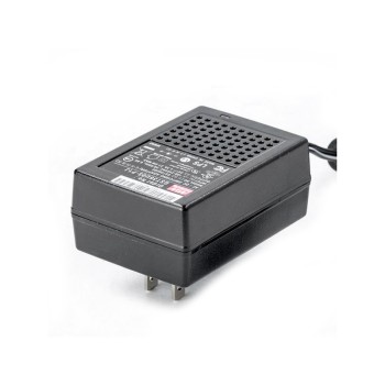 GST36U05-P1J MEANWELL 21.5W 5VDC 4.3A 115/230VACAC-DCAdaptador industrialVerde confiable