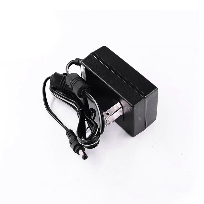 GST36U12-P1J MEANWELL 36W 12VDC 3A 115/230VACAC-DCAdaptador industrialVerde confiable