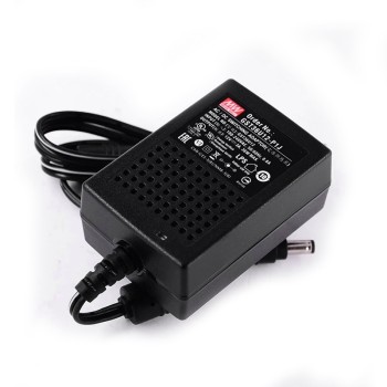 GST36U12-P1J MEANWELL 36W 12VDC 3A 115/230VACAC-DCAdaptador industrialVerde confiable