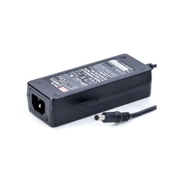 GST40A09-P1J MEANWELL 40W 9VDC 4.45A 115/230VACAC-DCAdaptador industrialVerde confiable